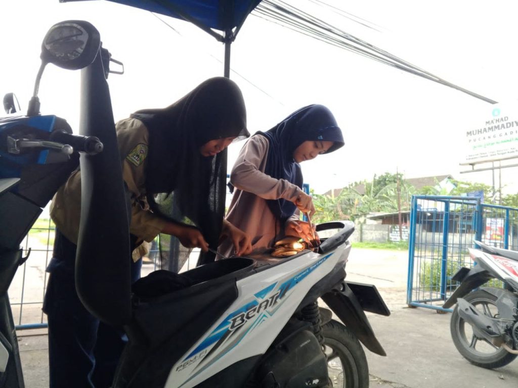 latihan ekskul teknik sepeda motor smk mutipuga